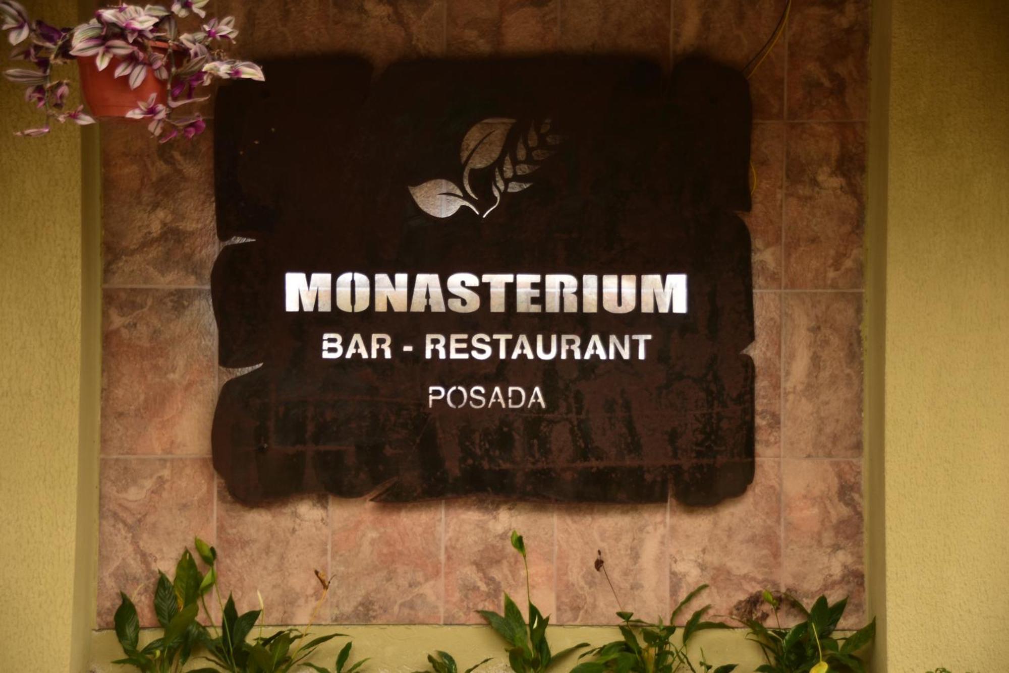 Mindo Monasterium Hotel Екстериор снимка